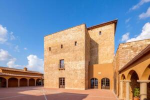 Tuscany bike tour - Volterra wine cellar experience