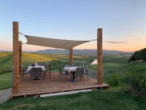 Tuscany cycling tour - Organic farm food and wine experience