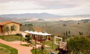 Tuscany cycling tour - Organic farm food and wine experience